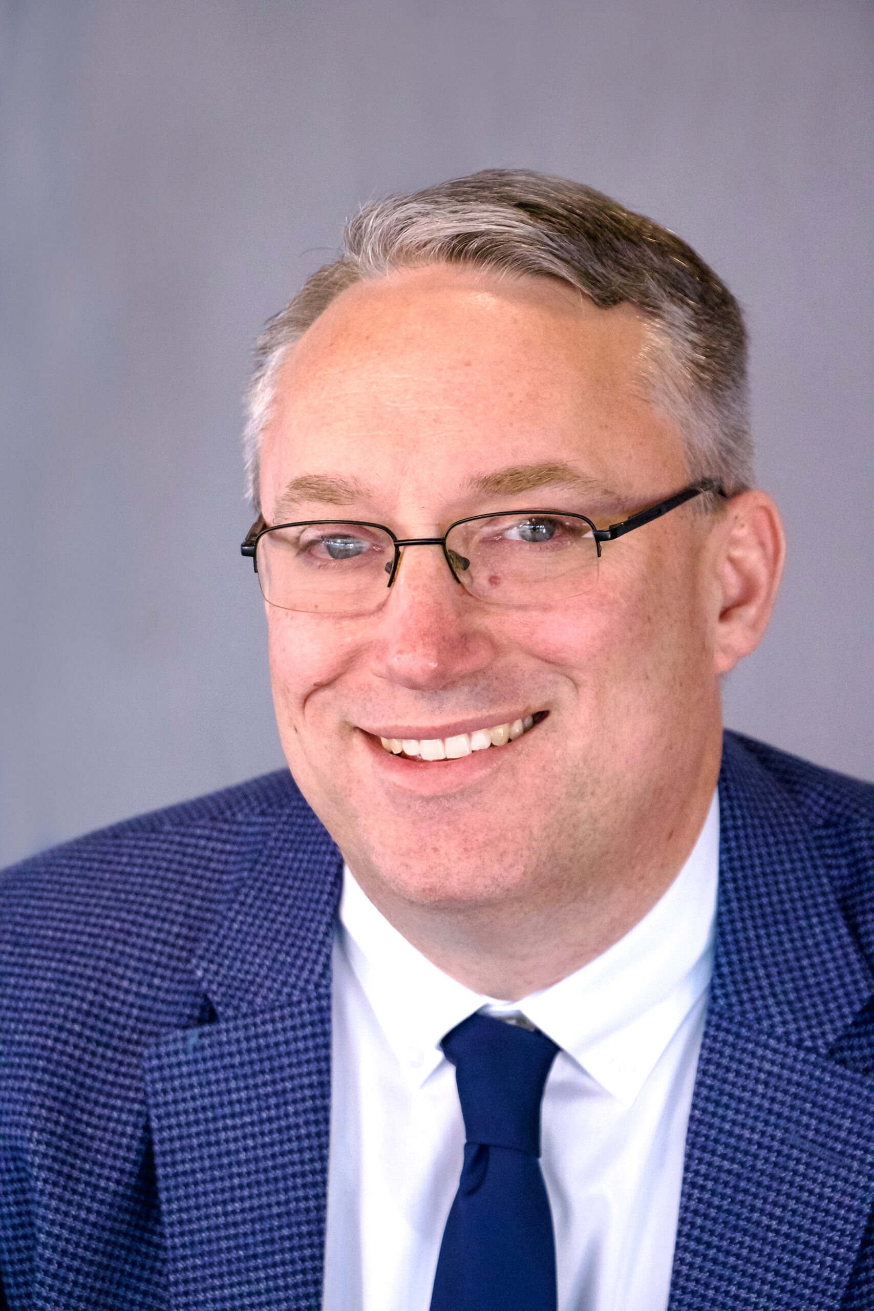 Dan_Headshot_2_IMG_1444